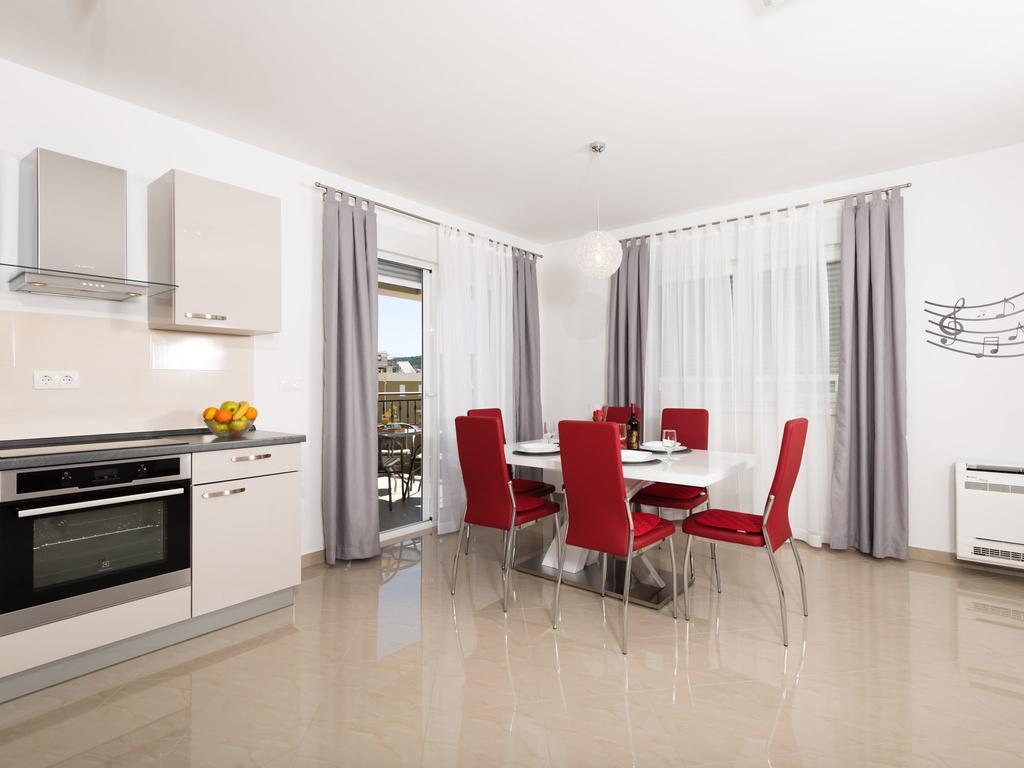 Apartment Bingo Трогир Екстериор снимка