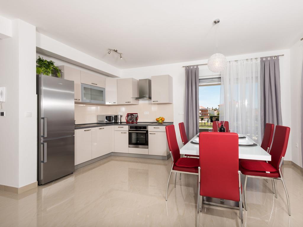 Apartment Bingo Трогир Екстериор снимка