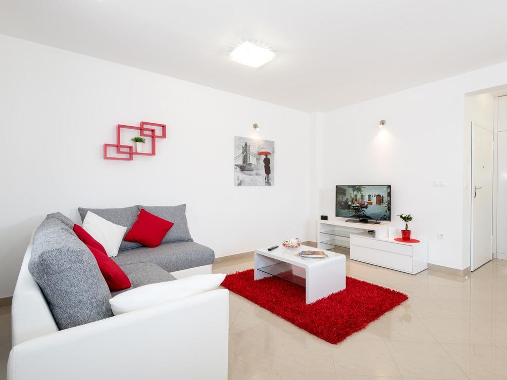 Apartment Bingo Трогир Екстериор снимка