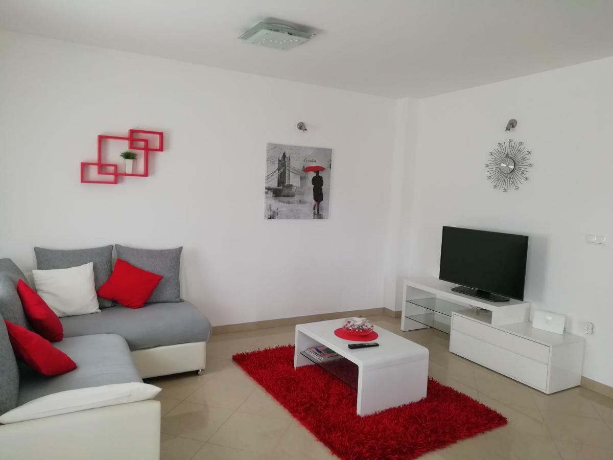 Apartment Bingo Трогир Екстериор снимка